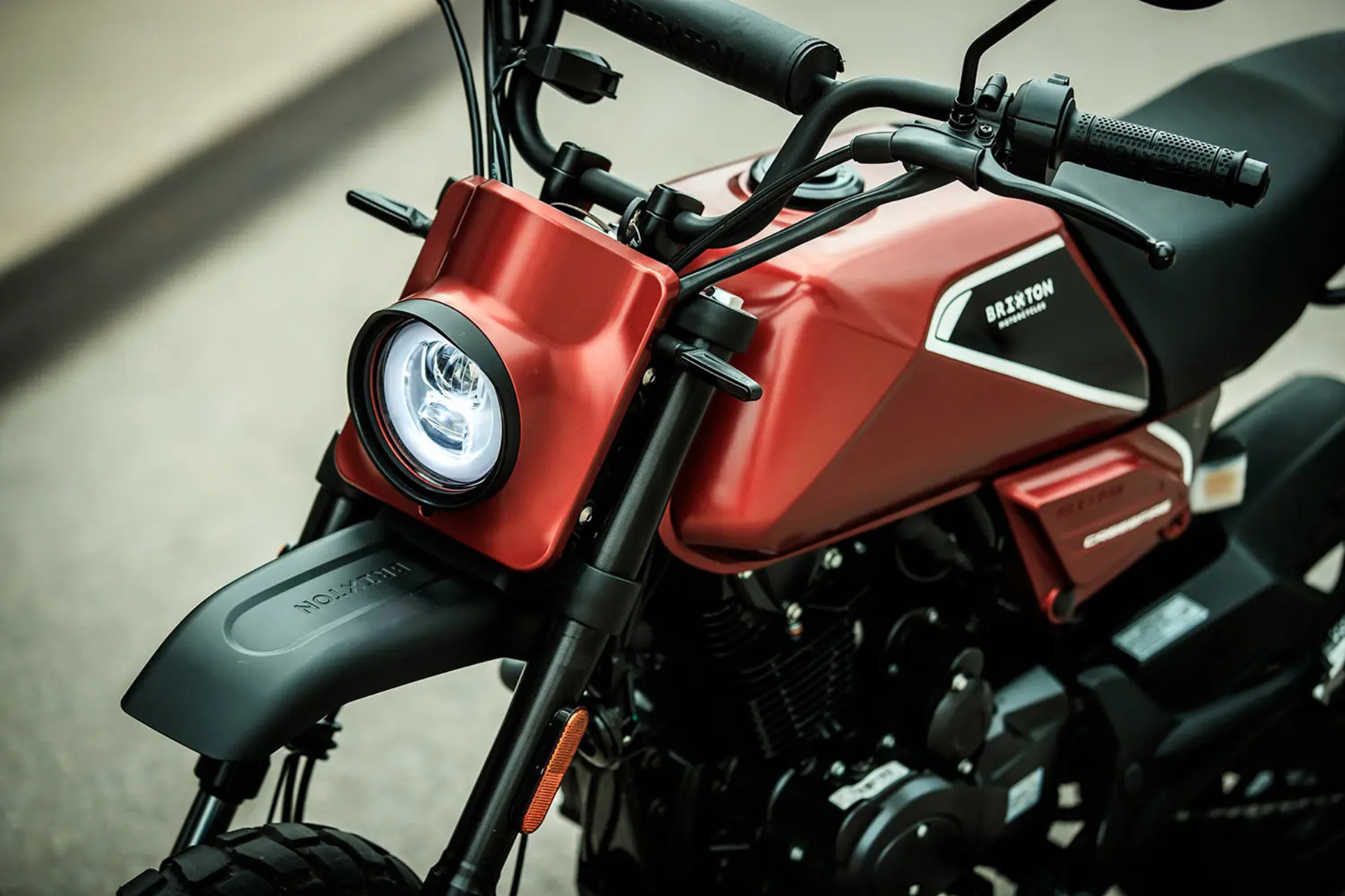 Brixton Crossfire 125 XS detail vorne